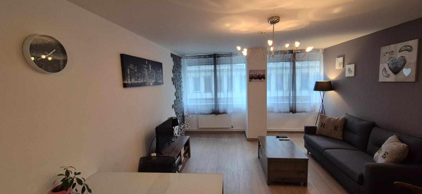 Nouveau !! Appartement Confortable Totalement Renove Avec Parking Gratuit - Hypercentre De Nancy Kültér fotó