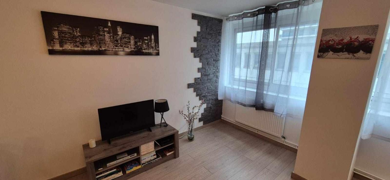 Nouveau !! Appartement Confortable Totalement Renove Avec Parking Gratuit - Hypercentre De Nancy Kültér fotó